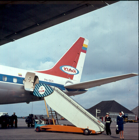 S.9100(0234); Staart van VIASA- vliegtuig; diapositief