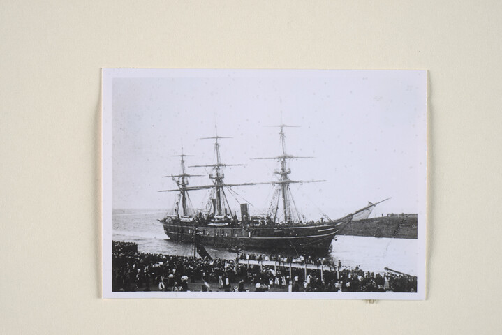 1994.6327; Het fregat met stoomvermogen Hr.Ms. Johan Willem Friso; foto