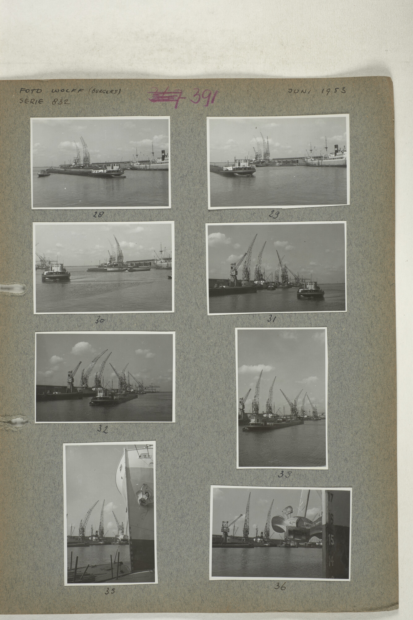 1998.2182; Omslag (voorheen ordner) met een grote hoeveelheid proef foto's van de haven en de stad van Amsterdam; omslag