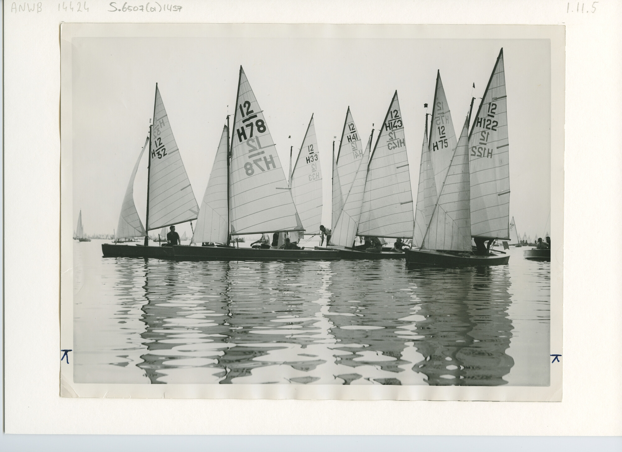S.6507(01)1437; Nationale zeilwedstrijden op het Nieuwe Meer te Amsterdam Georganiseerd door de watersportvereniging "De Schinkel"; foto