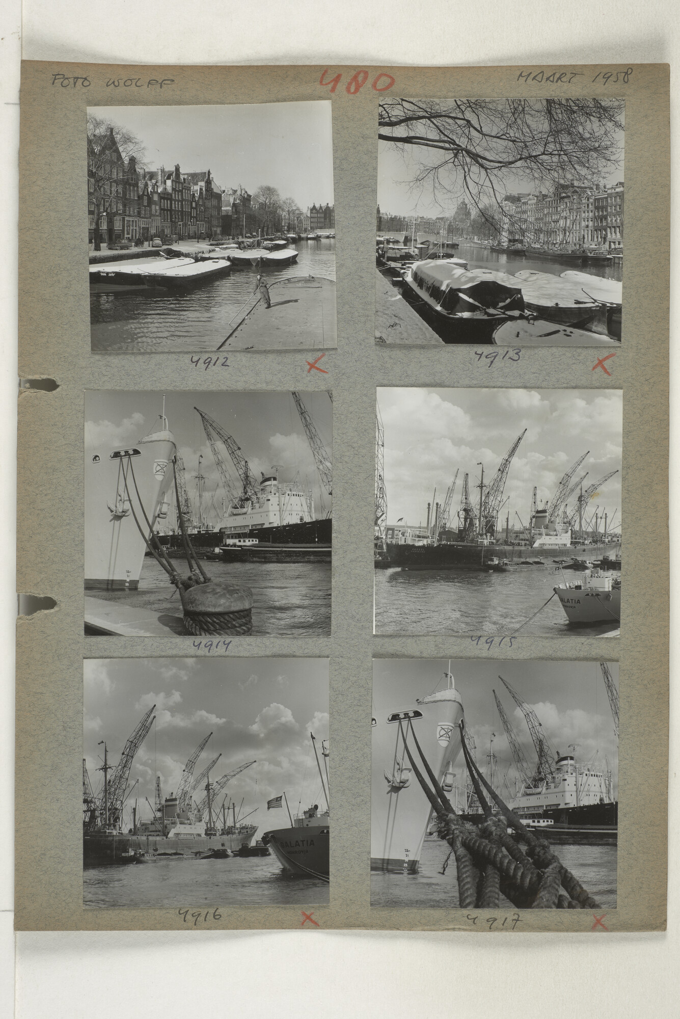 1998.2183; Omslag (voorheen ordner) met een grote hoeveelheid proef foto's van de haven en de stad van Amsterdam; omslag