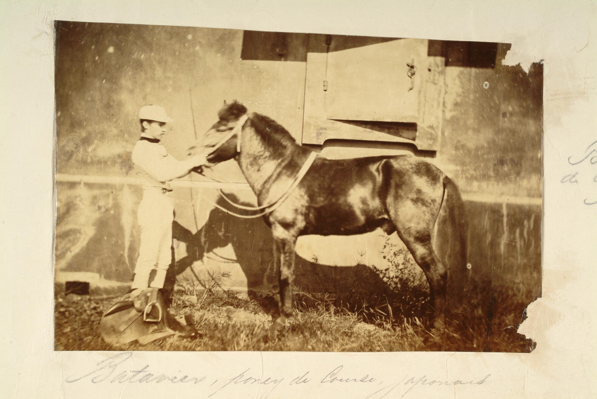 S.3628(02); Album nr. 1 uit een serie van drie van de Nederlandse consul in Japan Dirk de Graeff van Polsbroek; fotoalbum