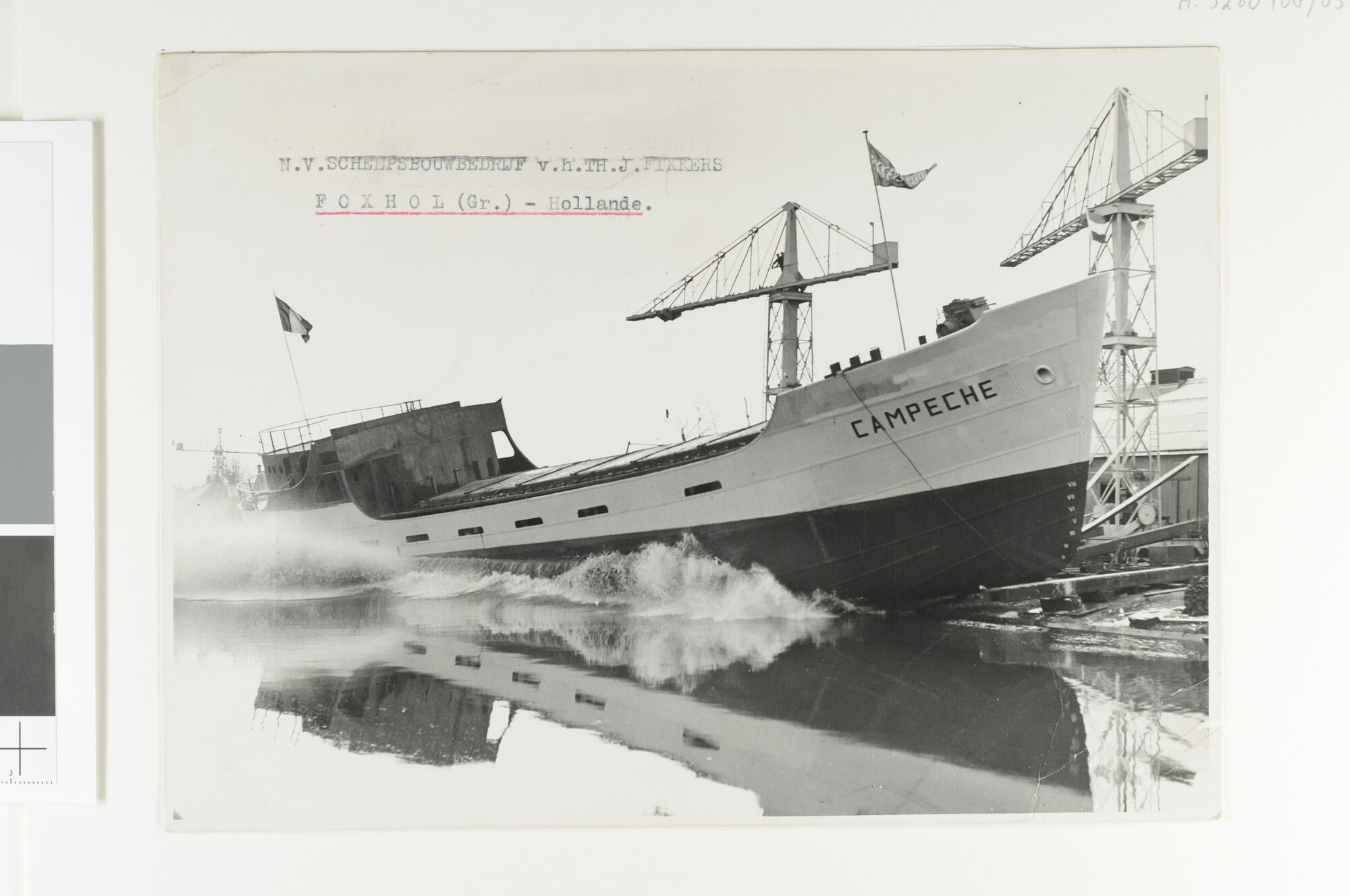 A.5260(08)05; De tewaterlating van de Franse coaster ms. 'Campeche' van de Cie; foto