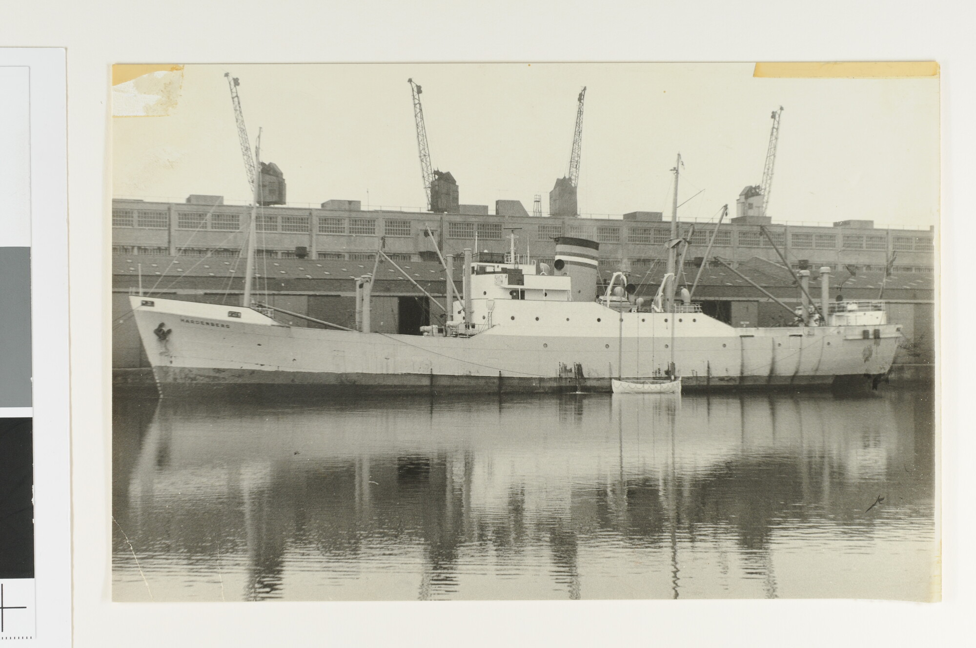 S.7032(038); Het vrachtschip ms. Hardenberg (ex- Goodwin) van de NV; foto