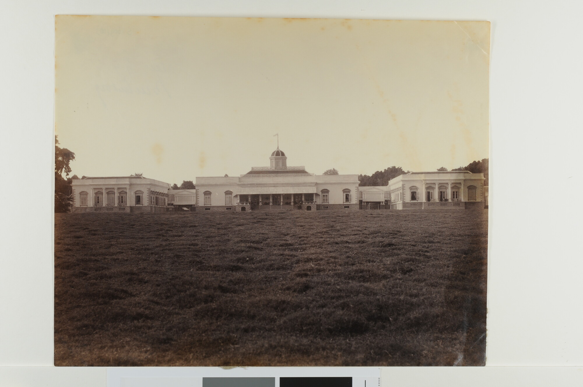 S.2609(06); Het Paleis van de Gouverneur Generaal te Buitenzorg; foto