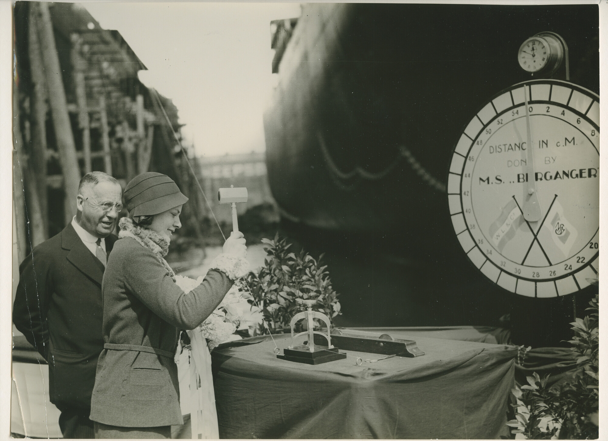 S.5444(0930)3; Foto van de tewaterlating van het Noorse vrachtschip ms. Berganger ; foto