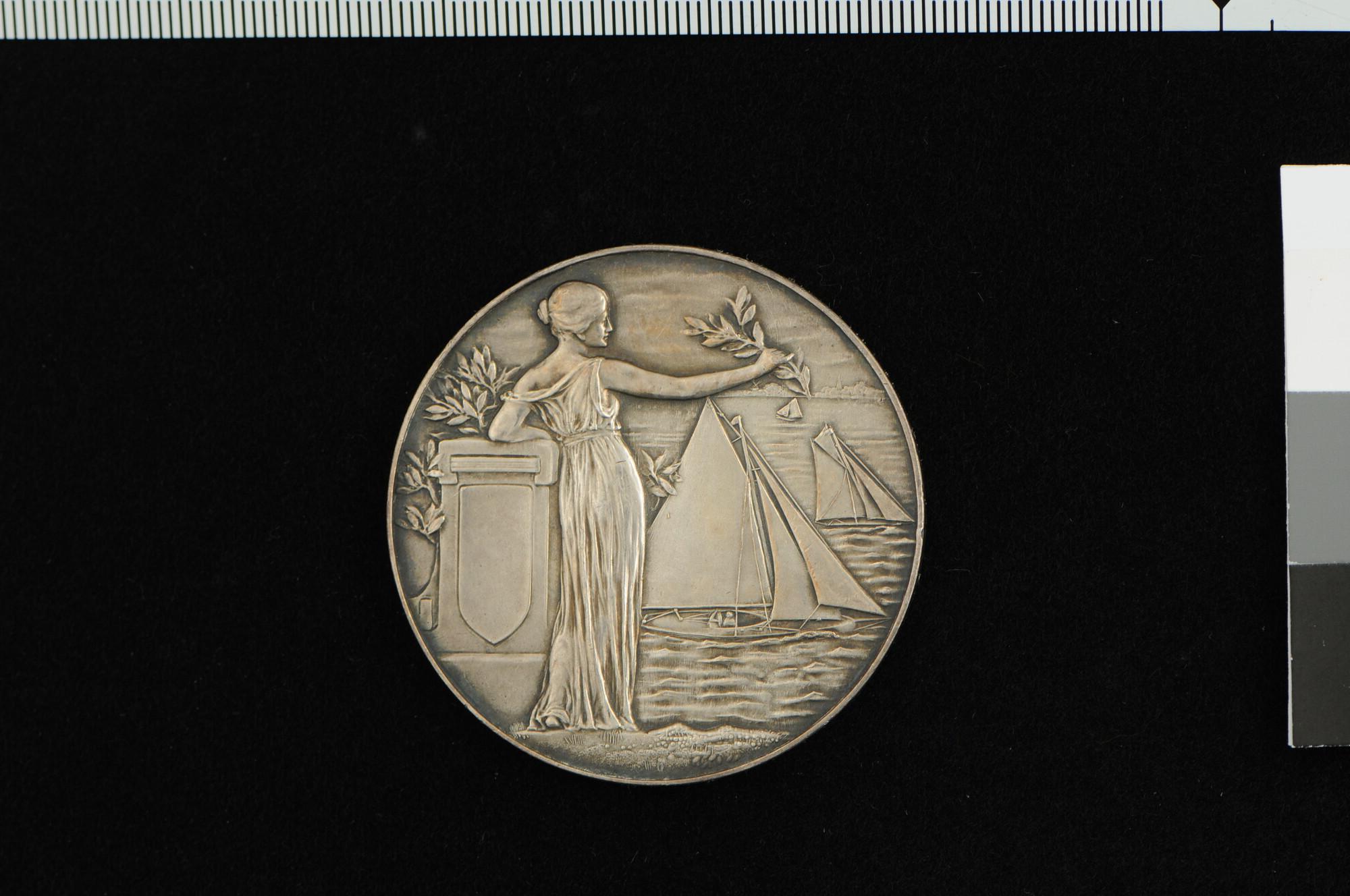 1989.0473; Jubileumpenning op het 25-jarig bestaan van Zeilvereeniging Het IJ, 1910; penning