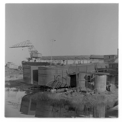 S.5219(12)0056a; Casco van de emmerbaggermolen 'Moreveo' voor K.L. Kalis & Zn; negatief