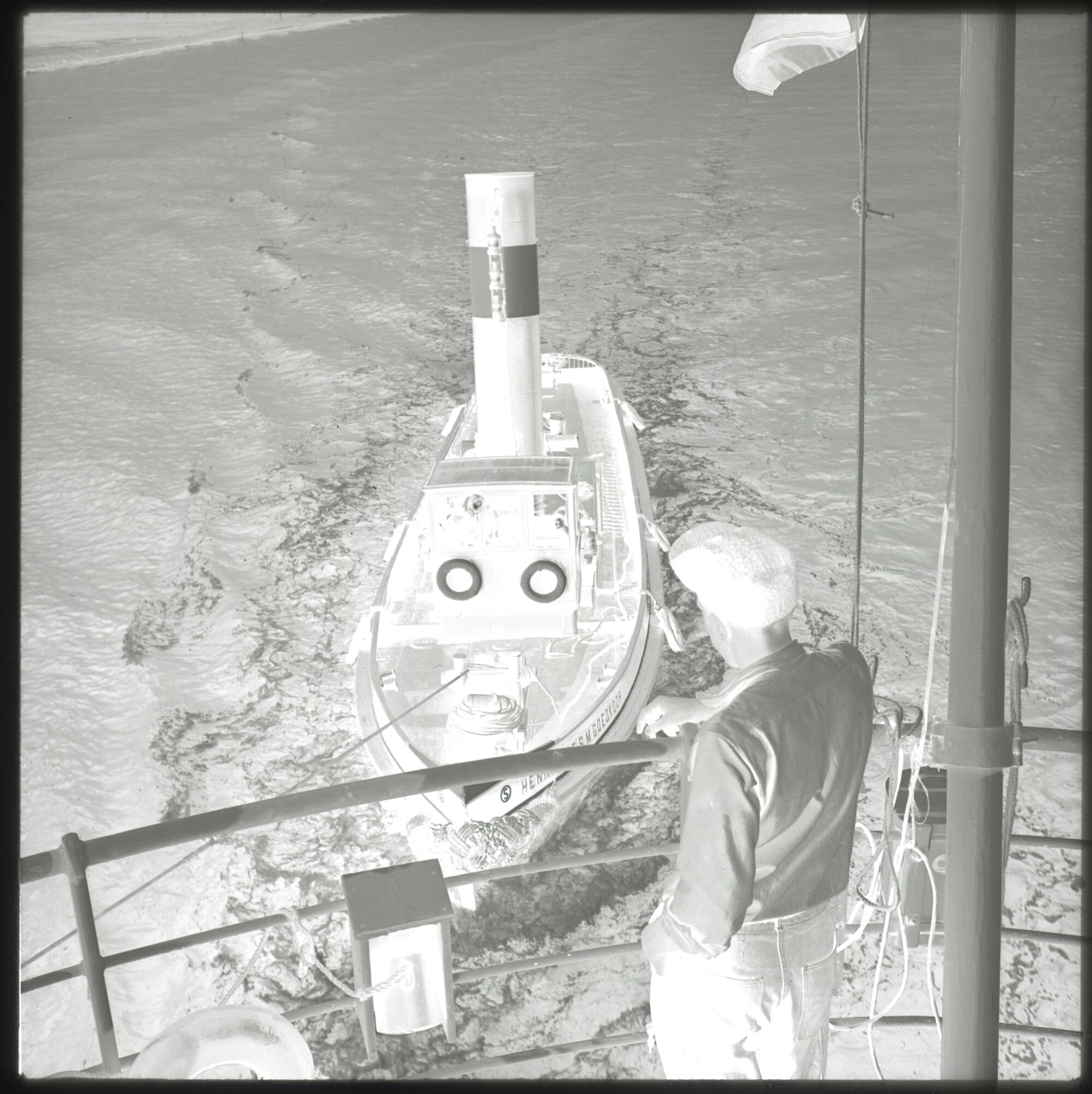 A.5263(01); Negatieven van een reis met het vrachtschip 'Java' van de SMN; negatief