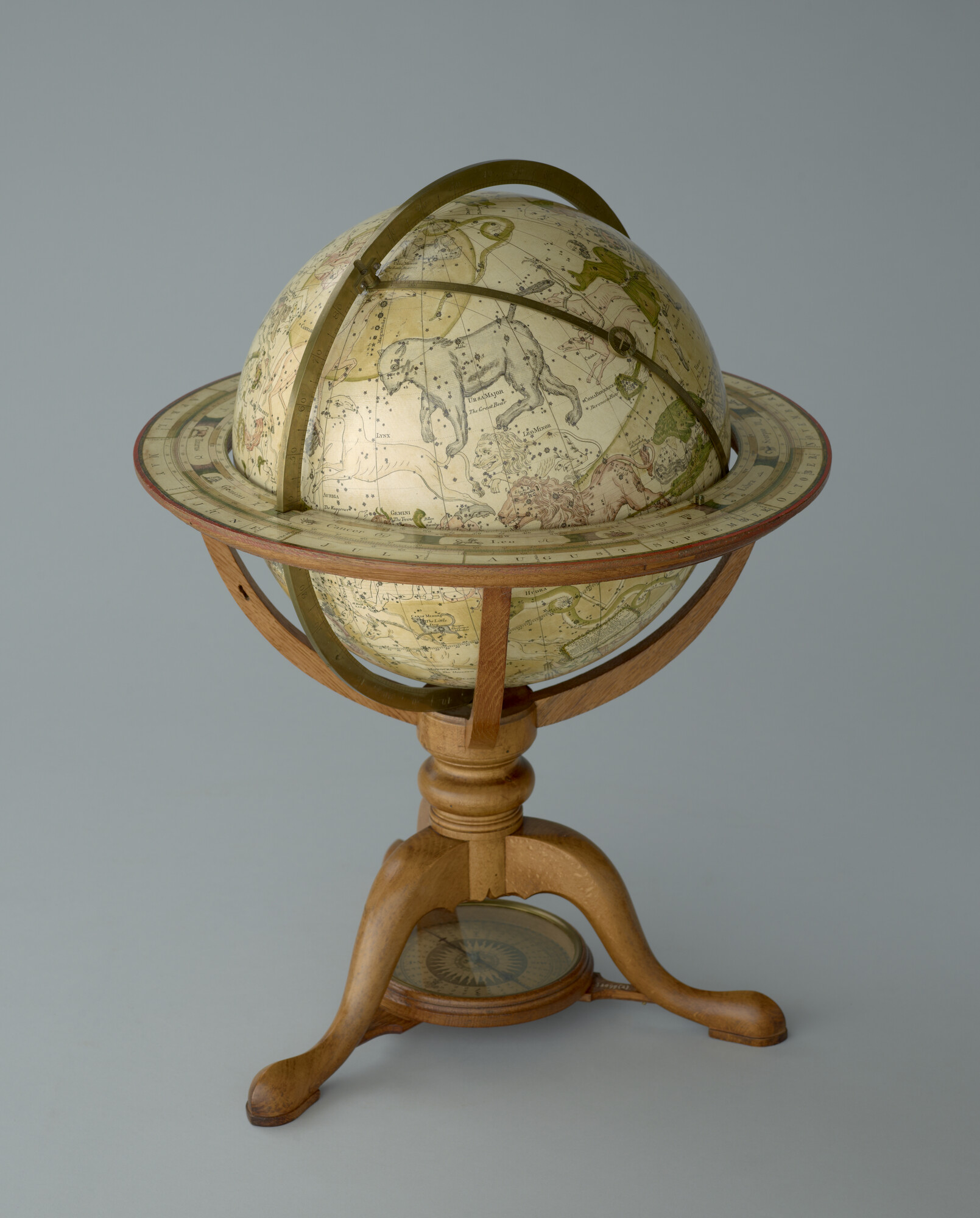S.3099(02); Hemelglobe van 31 cm. in doorsnede door George Adams, 1766, opgedragen aan koning George III; globe