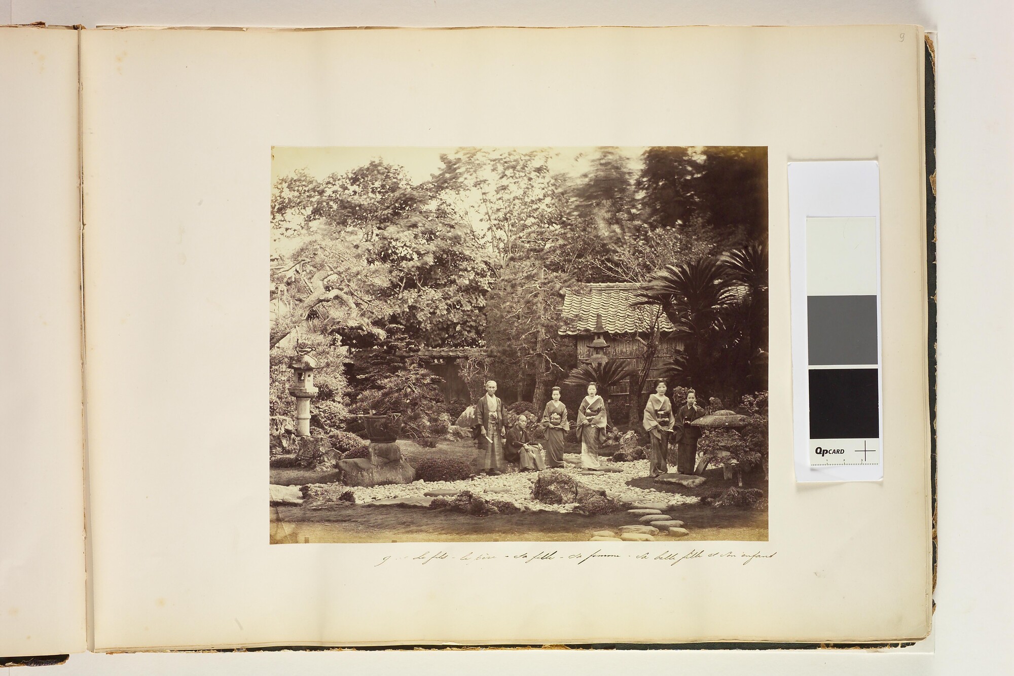S.3628(04); 'Views of Japan': Album nr. 3 uit een serie van drie van de Nederlandse consul in Japan Dirk de Graeff van Polsbroek; fotoalbum
