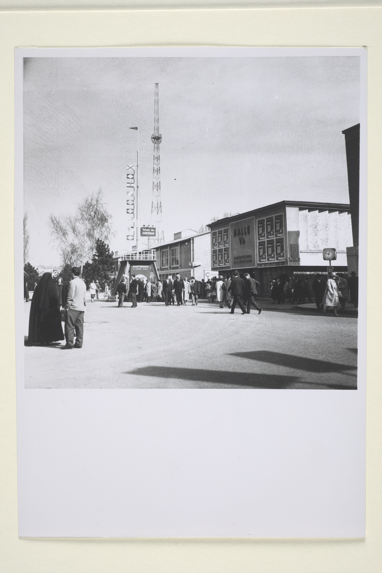 1998.1700; Fotos van de mast van Amsterdamse reders en cargadoors op de Voorjaarbeurs in Wenen [...]; fotoreportage