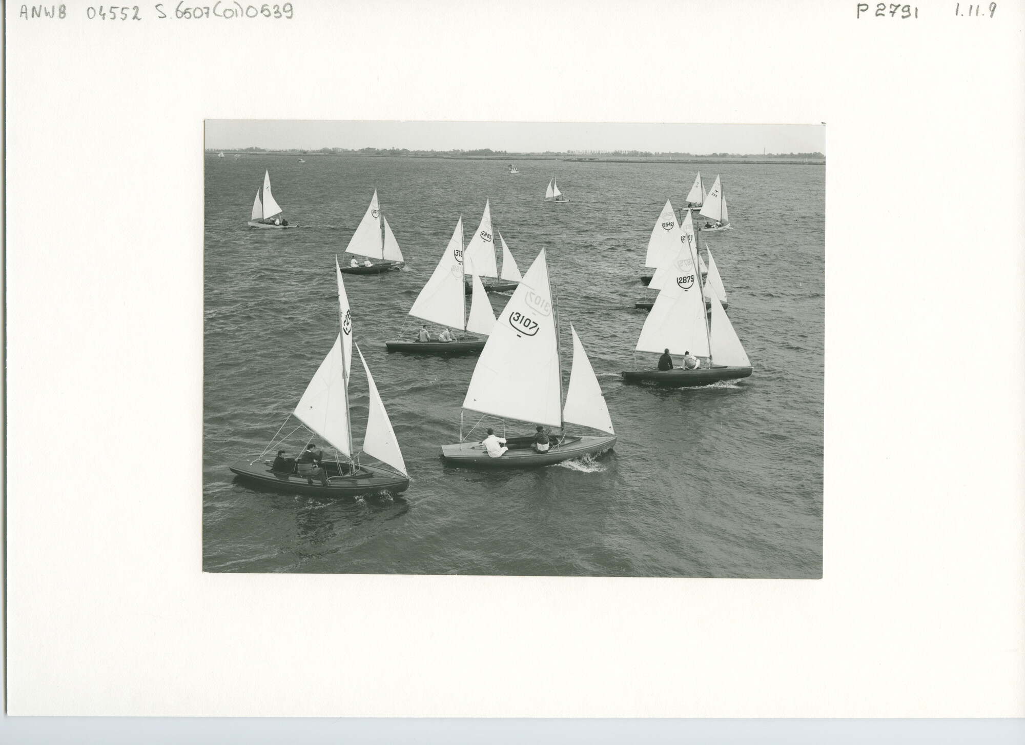 S.6507(01)0539; Sneekweek 1962: start van de 16 m²-klasse; foto