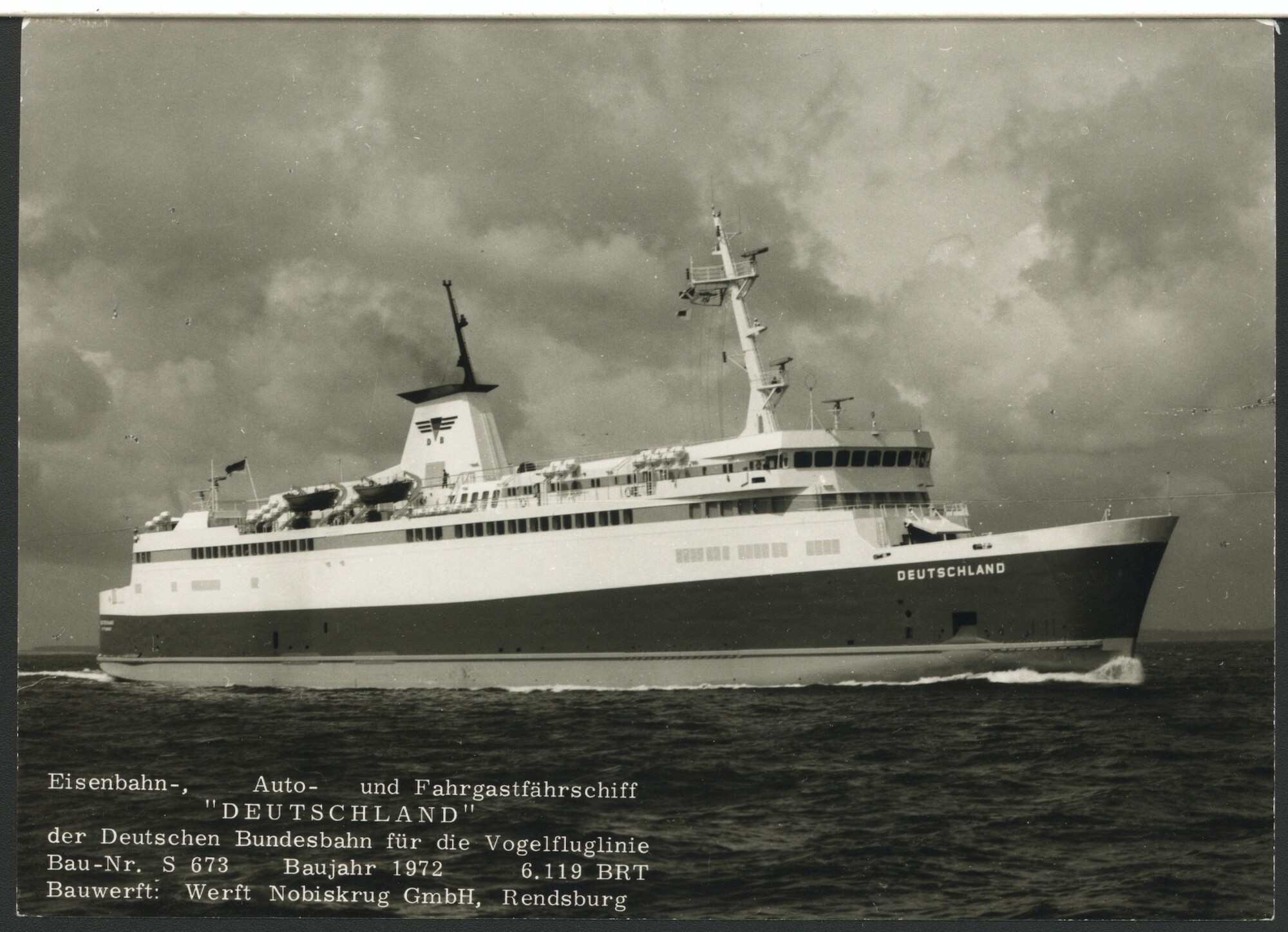 S.6408(1115); De Duitse veerboot ms. Deutschland van de Deutschen Bundesbahn gezien op [...]; foto