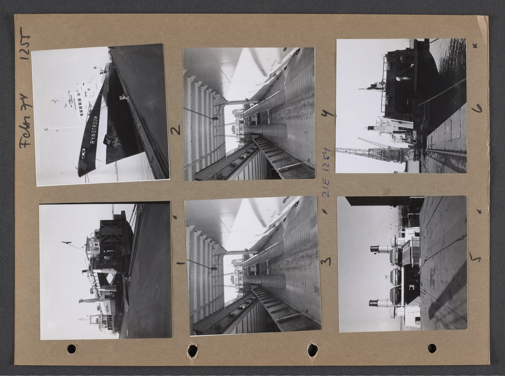 S.9102(32); Multomap met foto's door Ben Burgers, samengesteld door de Vereniging De Amsterdamsche Haven; foto