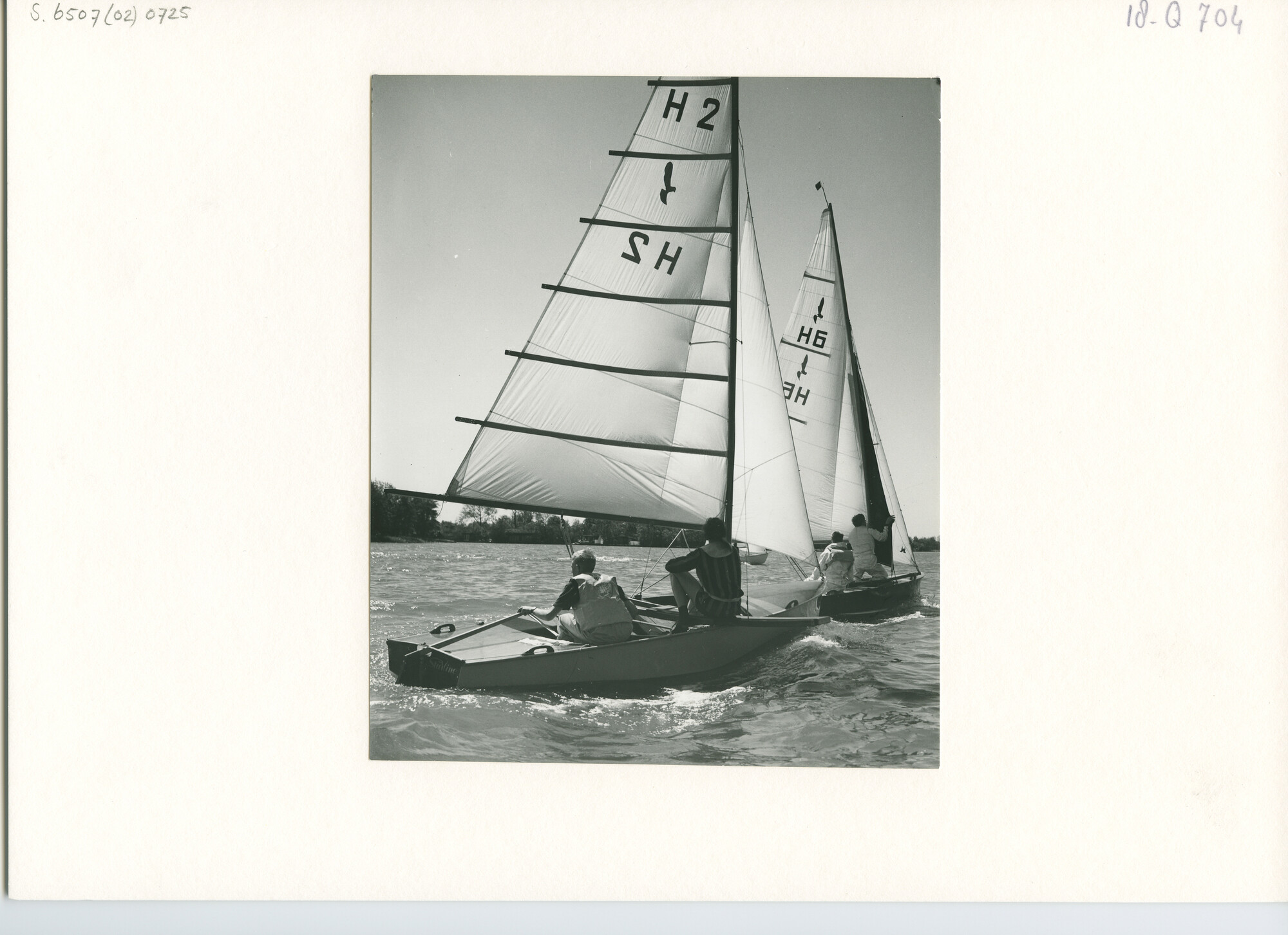 S.6507(02)0725.01; Zwart-wit foto van de Goudse Zeilweek 1963: de Hornet-klasse; foto