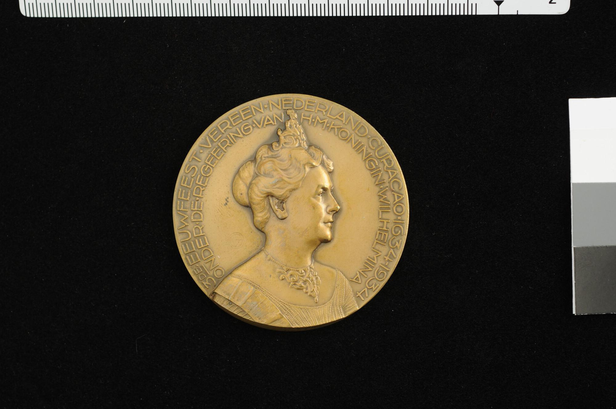 S.1273; Penning op de driehonderd-jarige vereniging van Nederland en Curaçao, 1934; penning
