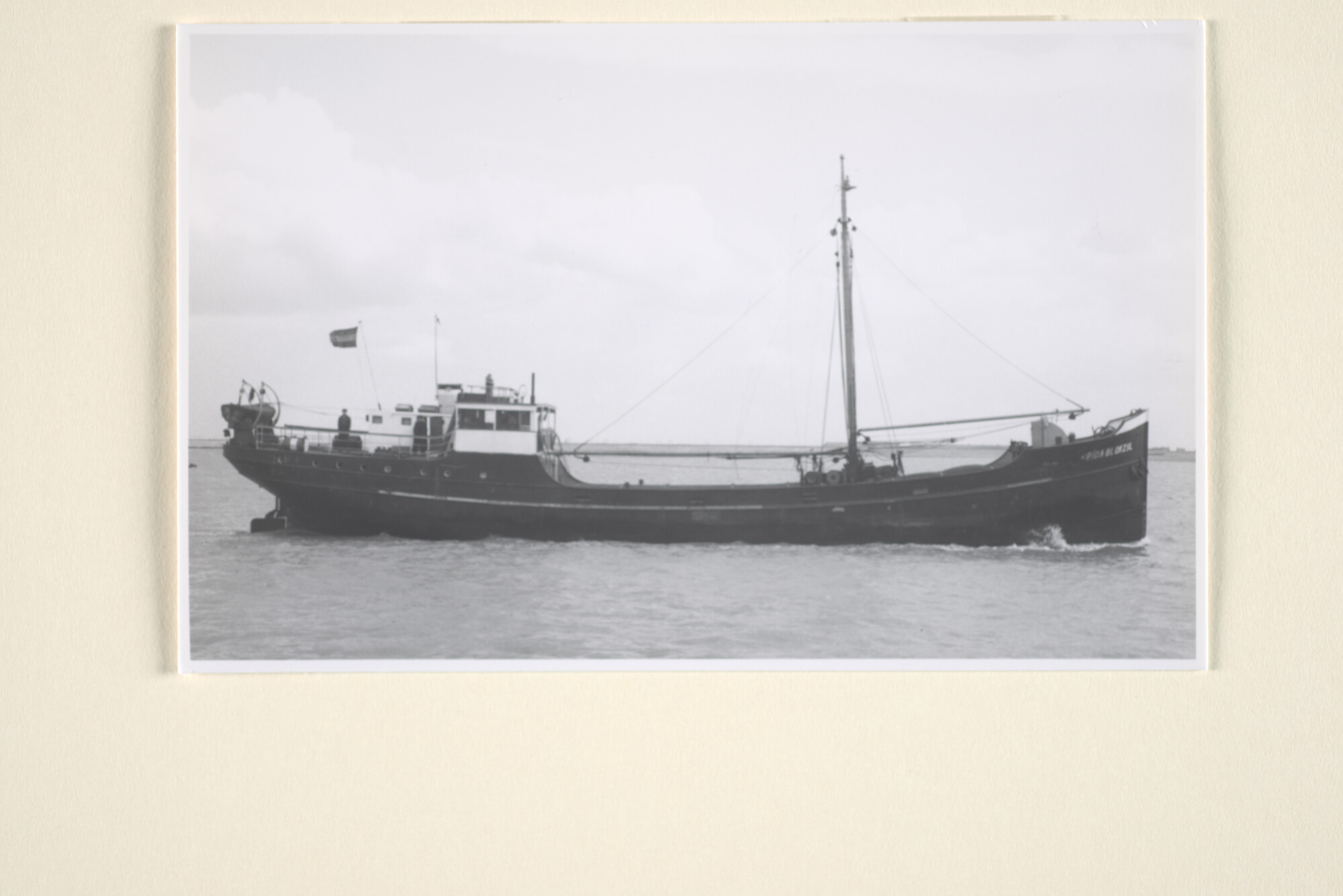 1996.2114; De coaster ms. Frieda Blokzijl (ex- Mulan) van Scheepvaart Maatschappij [...]; foto