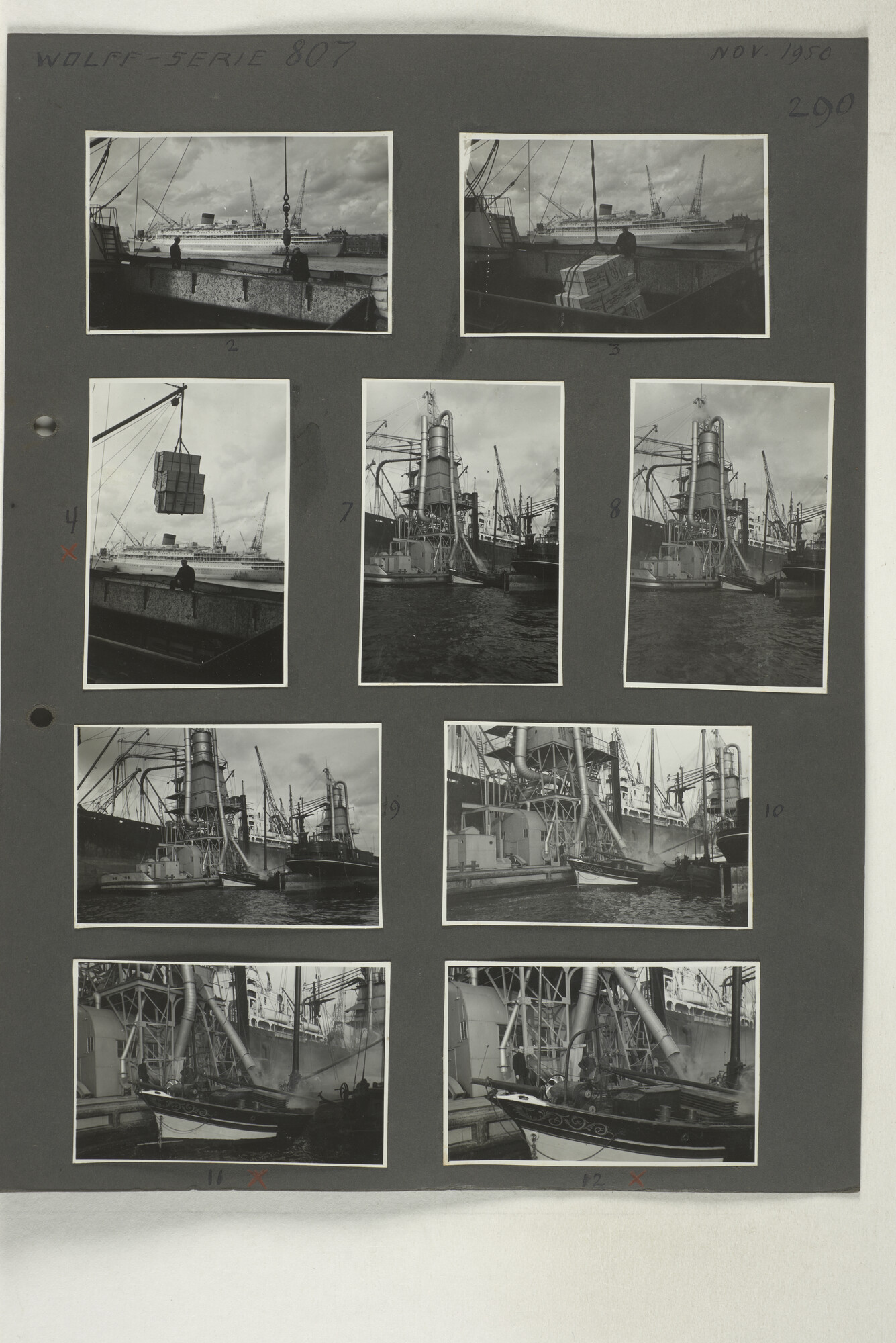 1998.2181; Omslag met een grote hoeveelheid proef foto's gemaakt in opdracht van de Gemeente Handelsinrichtingen en de Vereniging "de Amsterdamsche Haven" te Amsterdam.; omslag
