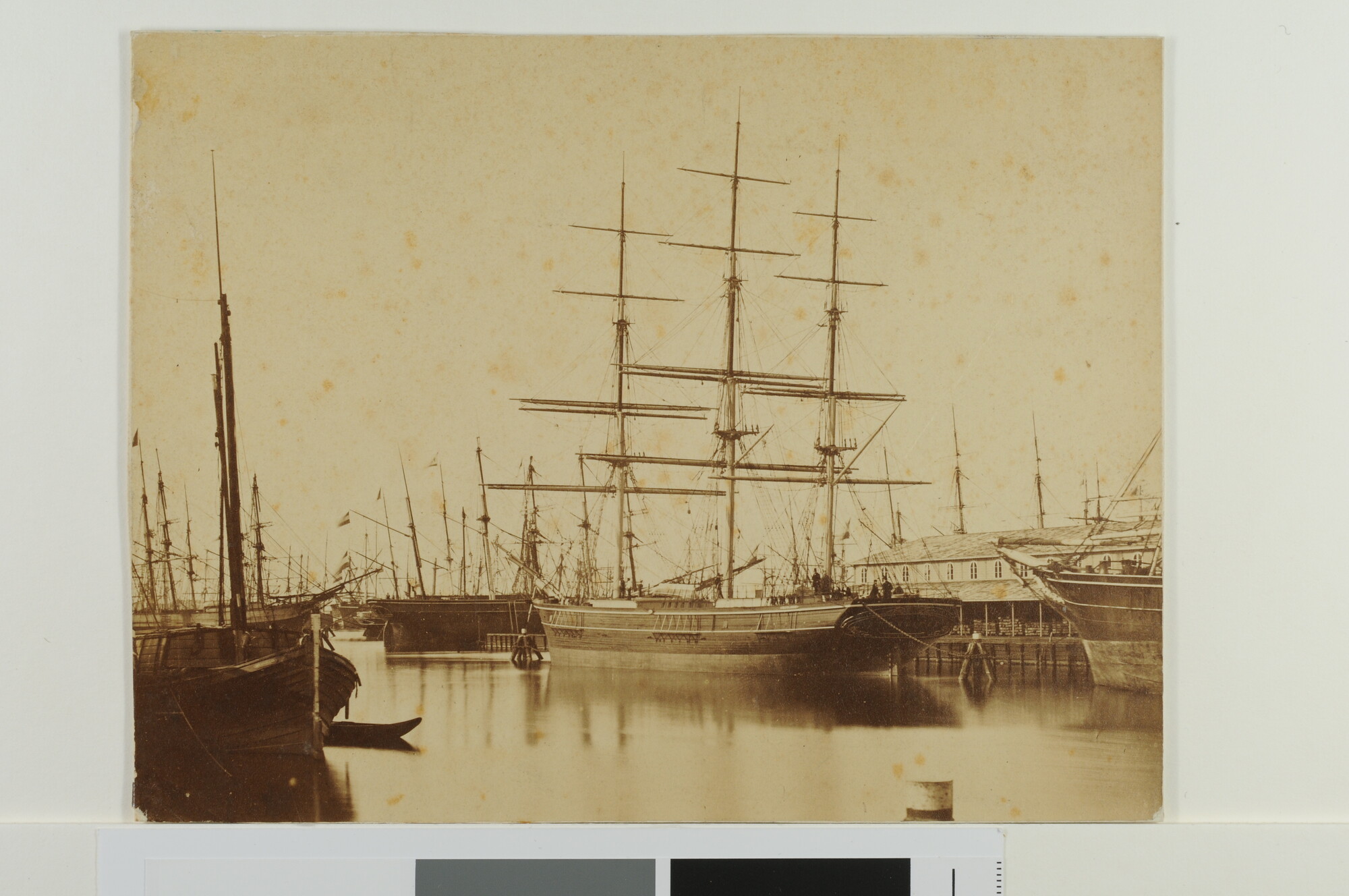 A.0246(11)c; Het koopvaardijfregat 'Insulinde', gebouwd in 1866 op de scheepswerf 'De Boot'; foto