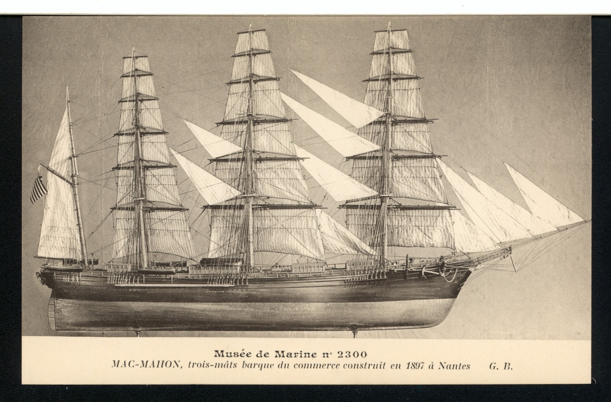 A.4876(397); Mapje van het Musee du Louvre (Musée de Marine) met 50 prentbriefkaarten met; prentbriefkaart-serie