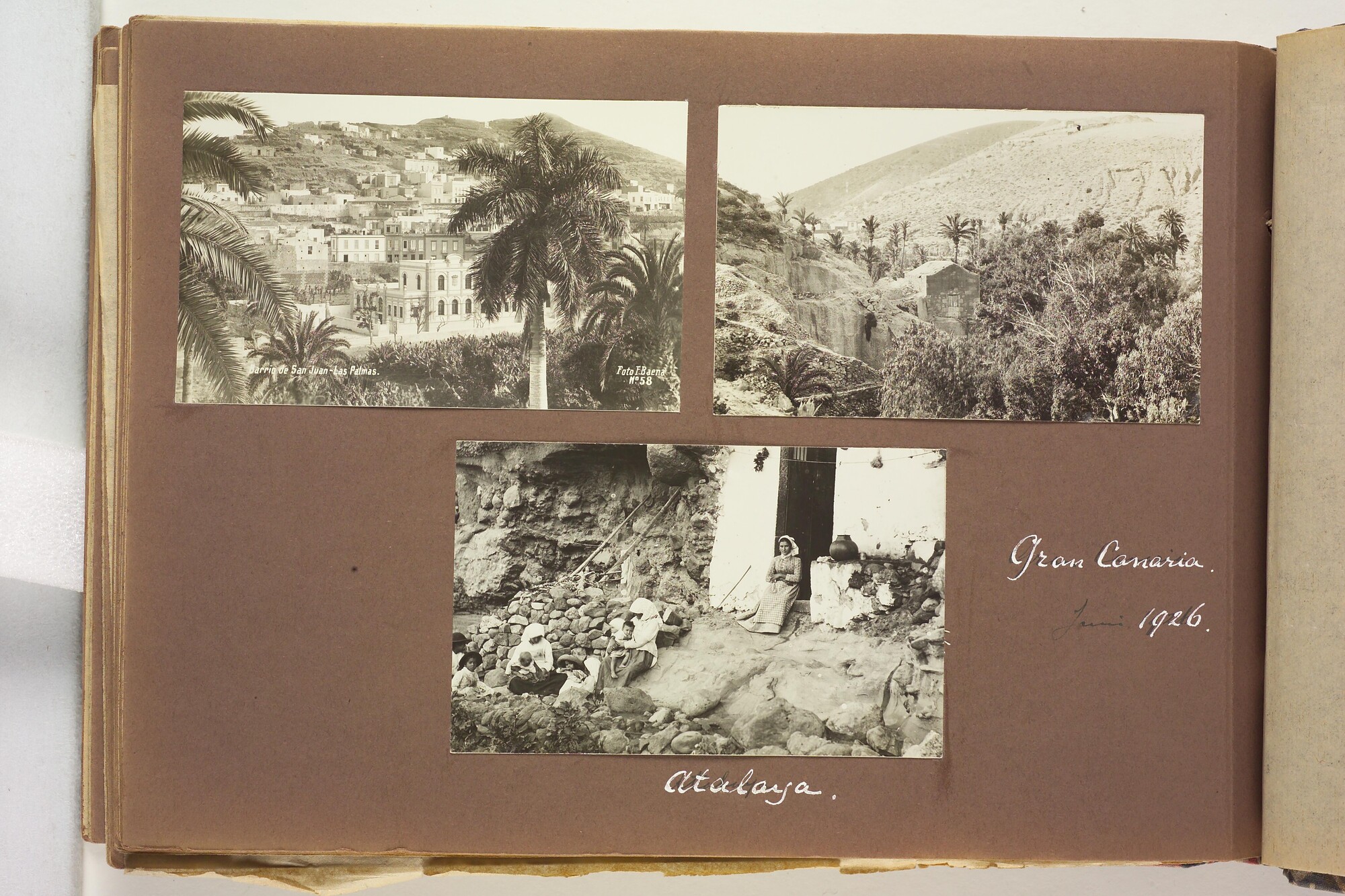 S.5679(01); Album van C.R. van Blijenburgh met foto's gemaakt tijdens reizen tussen 1901; fotoalbum
