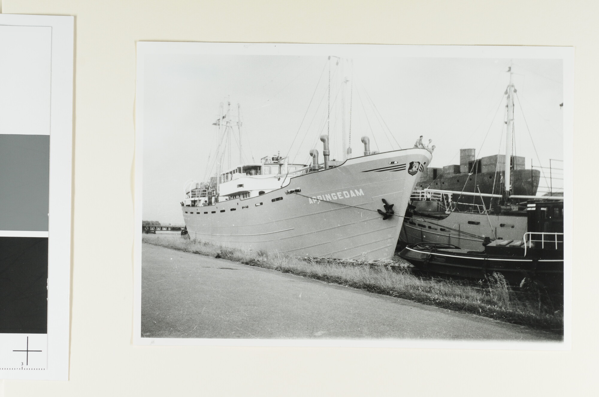 S.4380(04)614a; Negatief van de coaster ms. 'Appingedam' van Scheepsagentuur Boomkamp uit Amsterdam; negatief