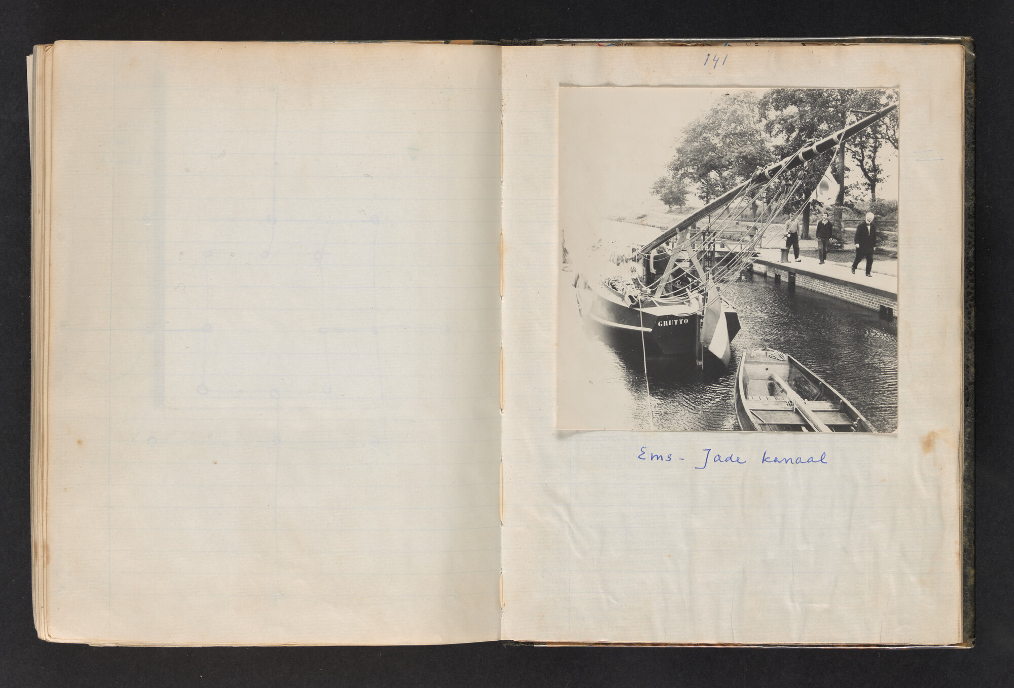 2017.0802; Logboek c.q. fotoalbum van reizen met zeeschouw Grutto (II) in Nederland, Duitsland en Denemarken, 1973-1974; logboek