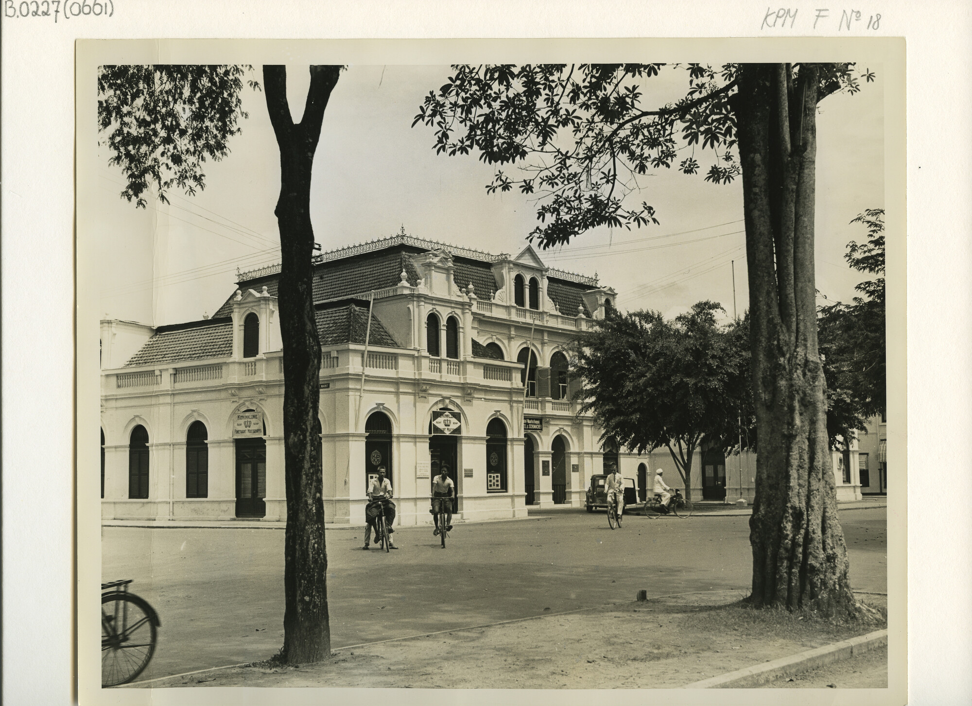 B.0227(0661); Het agentschap van de KPM te Medan; foto