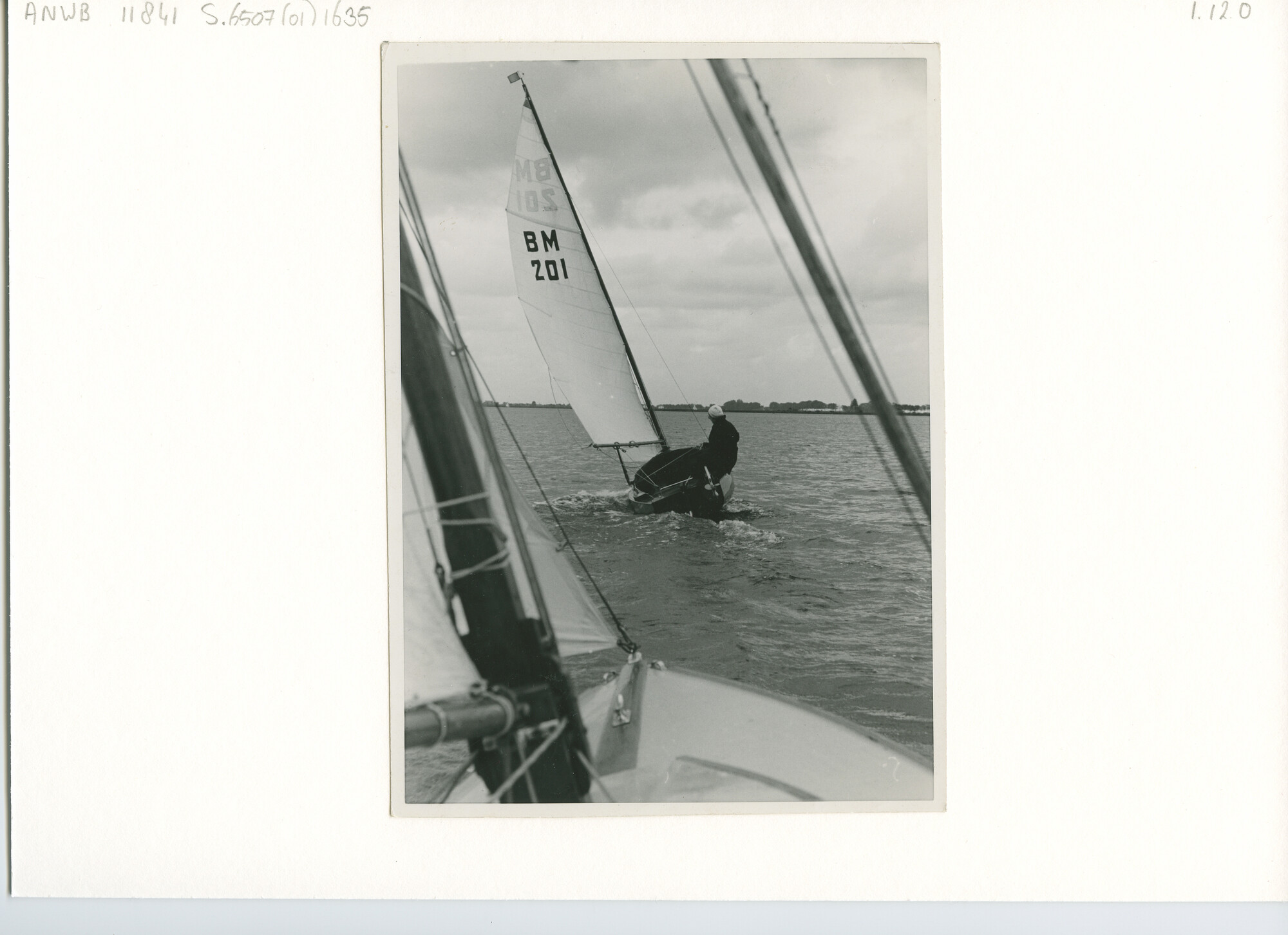 S.6507(01)1635; Foto van B.M. klasse, nummer 201; foto