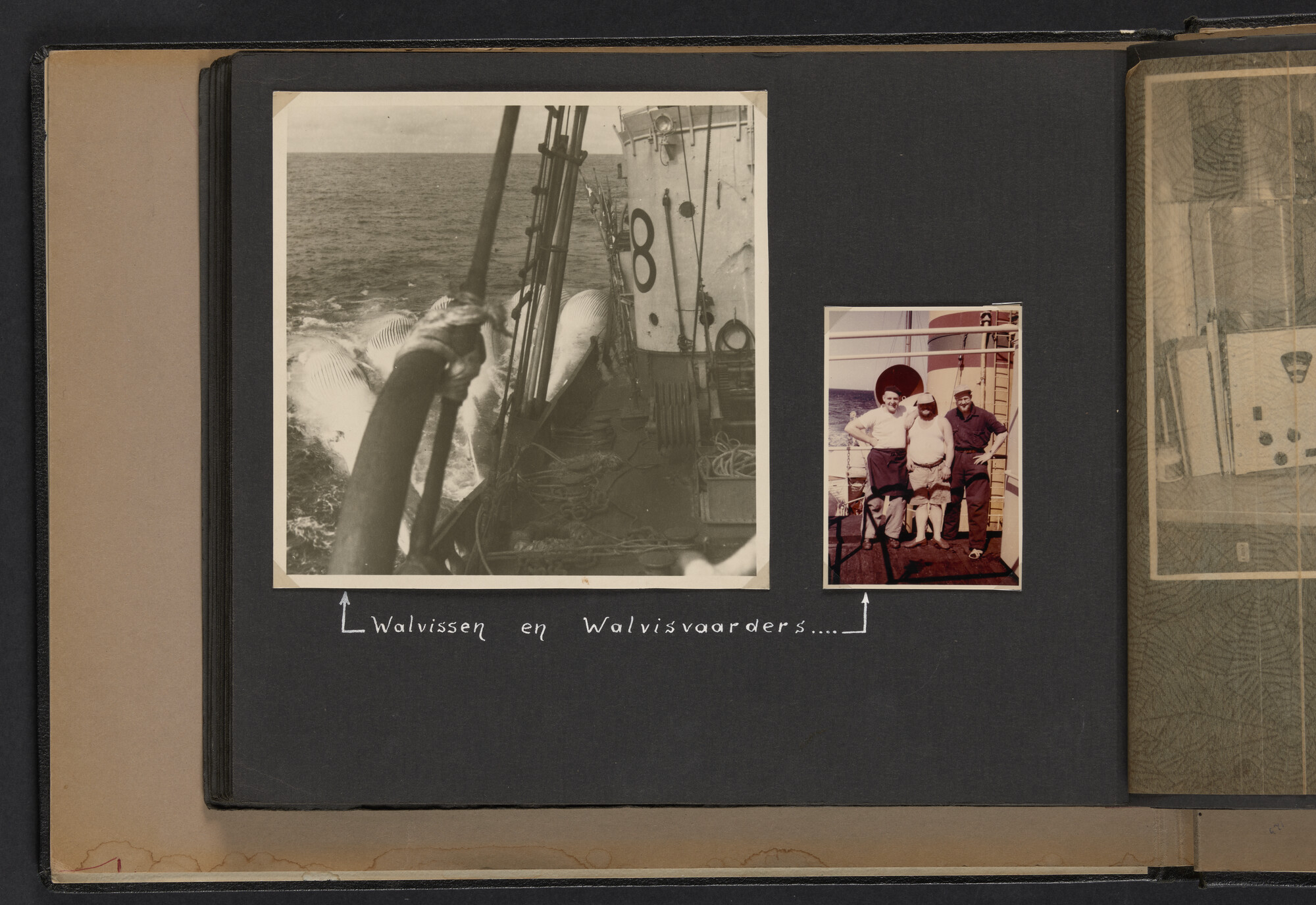 2021.0010; Fotoalbum van Joost Ossewaarde, radiotelegrafist, van reizen op diverse schepen van 1953 t/m 1958; fotoalbum