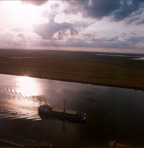 S.9100(8205); Havengezicht te Amsterdam (Westhaven); diapositief