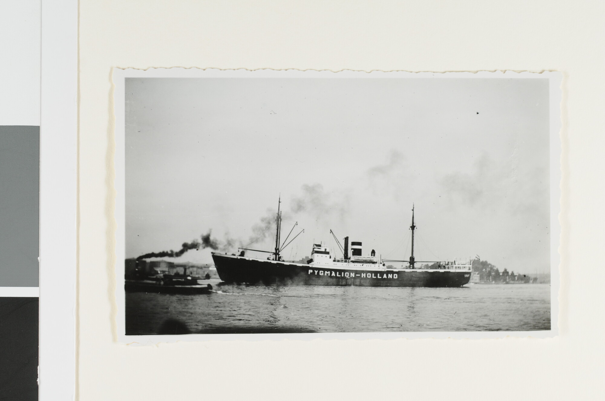 S.4380(04)562; Het vrachtschip ms. Pygmalion van de KNSM; foto