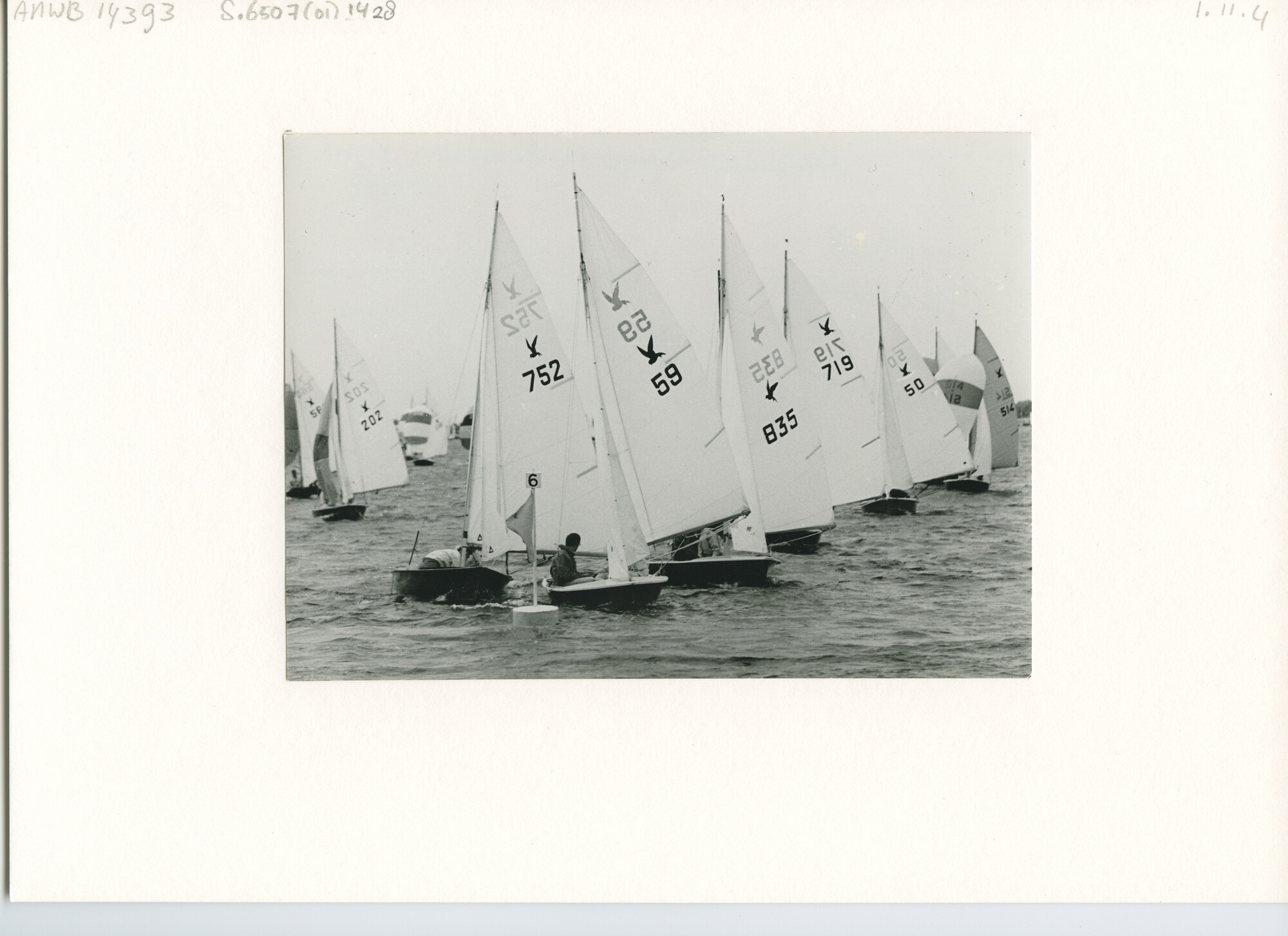 S.6507(01)1428; Sterns op Braassem in zomerwedstrijden.; foto