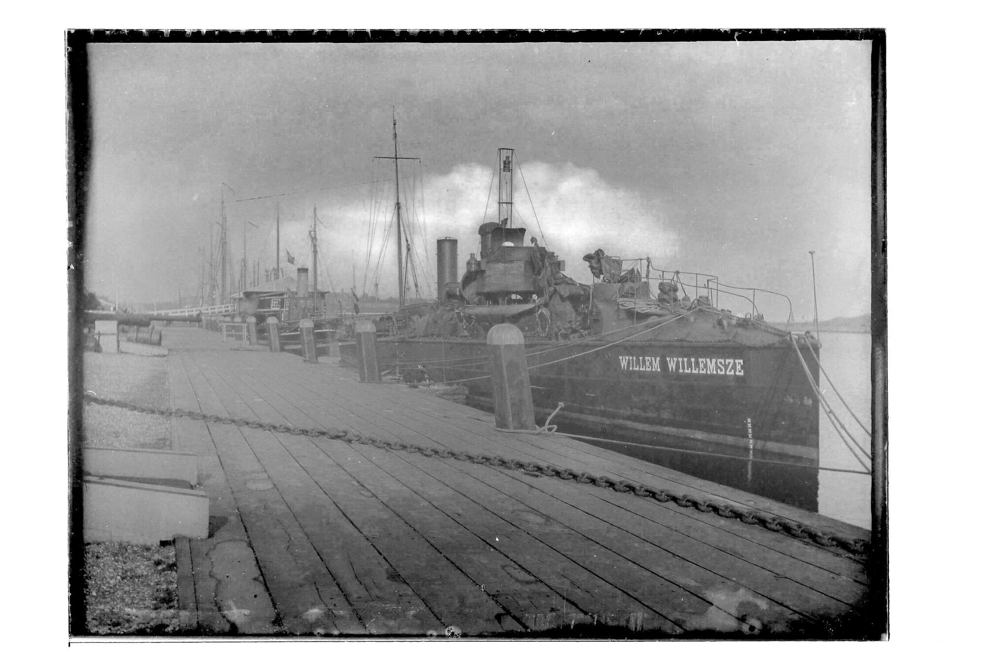 S.3319(263)a; Torpedoboot Hr.Ms. 'G 4' in de haven van het Nieuwe Diep; negatief