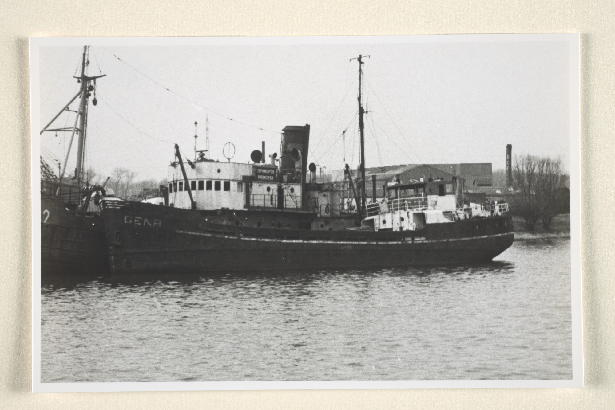 1996.2131; De Britse coaster ms. Gena (ex- Gruno, gebouwd in 1930 bij scheepswerf Gideon in Groningen) van Mayfeild Shipping Co; foto