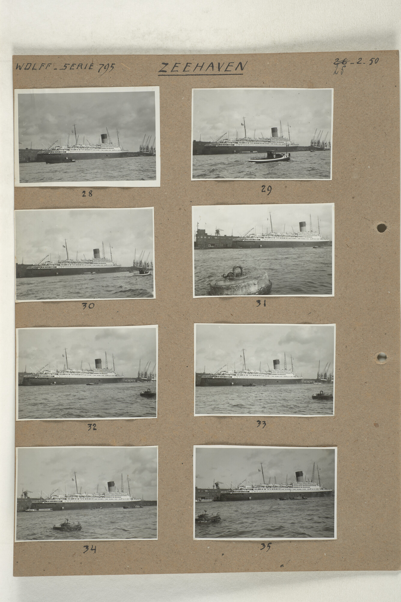 1998.2181; Omslag met een grote hoeveelheid proef foto's gemaakt in opdracht van de Gemeente Handelsinrichtingen en de Vereniging "de Amsterdamsche Haven" te Amsterdam.; omslag