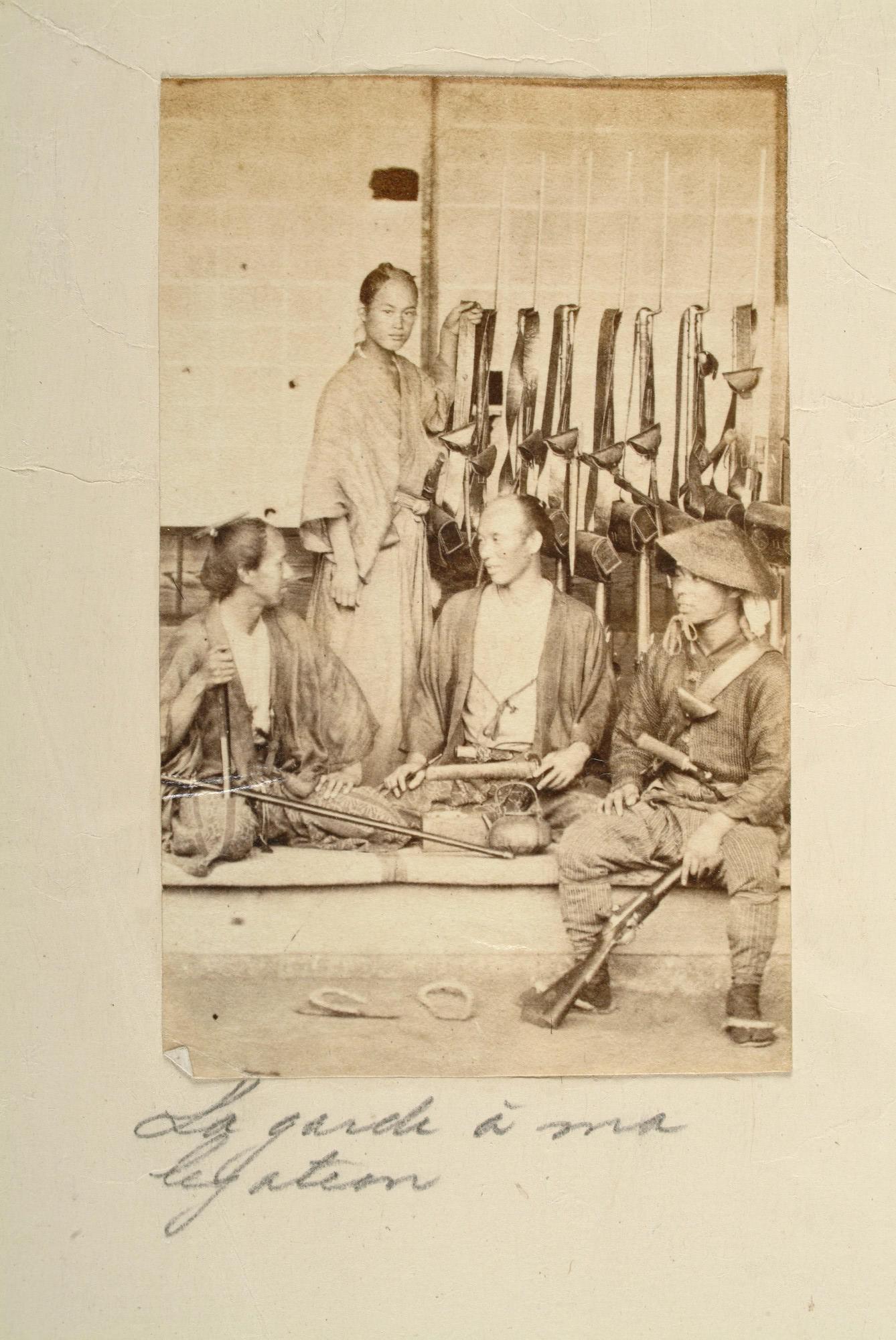 S.3628(02); Album nr. 1 uit een serie van drie van de Nederlandse consul in Japan Dirk de Graeff van Polsbroek; fotoalbum
