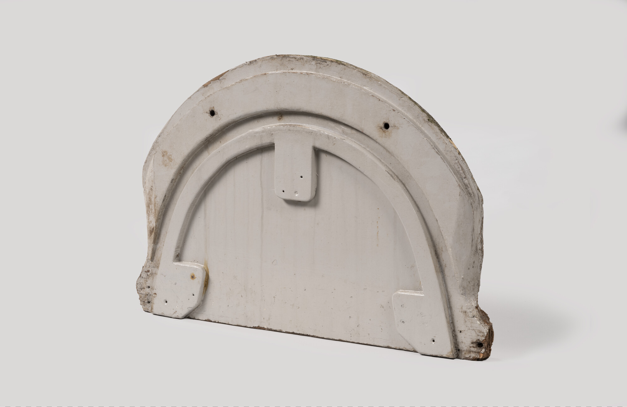 2019.1053-144; Onderdeel (armleuning bakboord) van de uitrusting gebruikt door Herman Jansen tijdens zijn zeilreizen met de Sounion; onderdeel