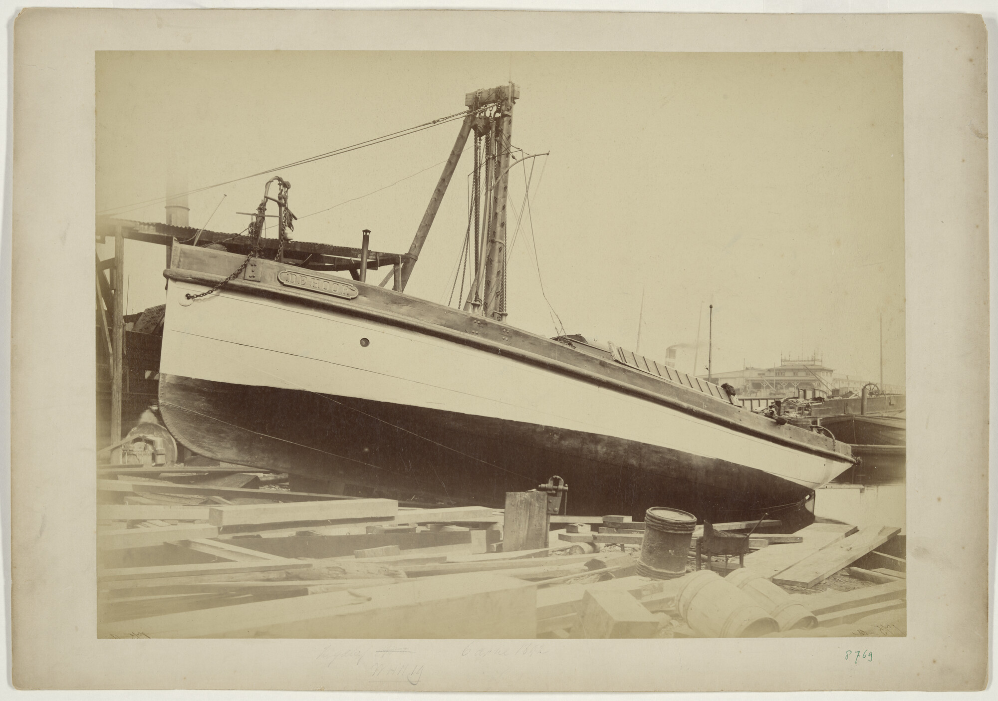 S.1156(06)155; Het stoomschip De Hoop op de helling; foto