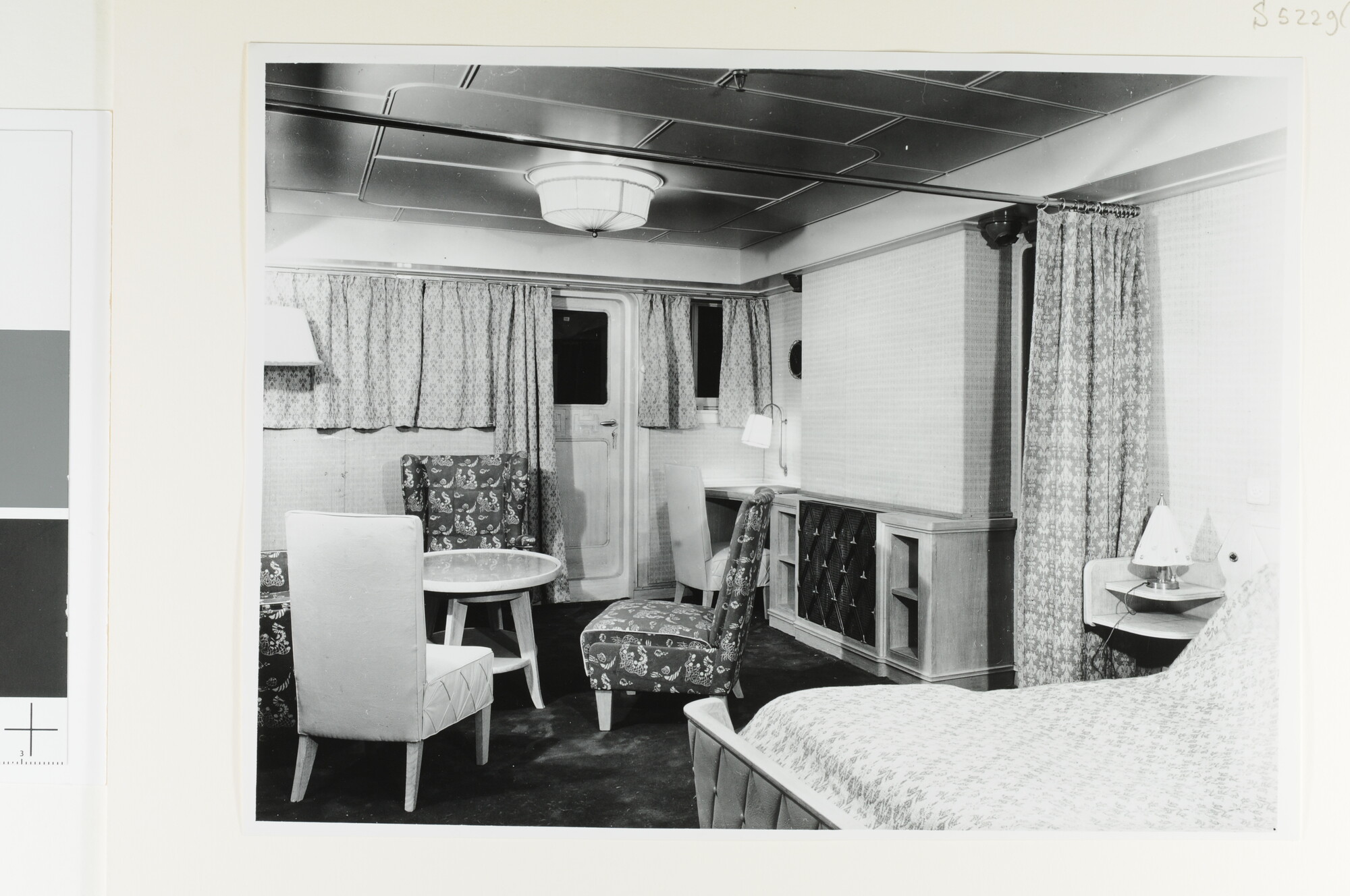S.5229(01); Interieurfoto's genomen aan boord van ms. 'Willem Ruys' van de Koninklijke Rotterdamsche Lloyd [...]; fotoreportage