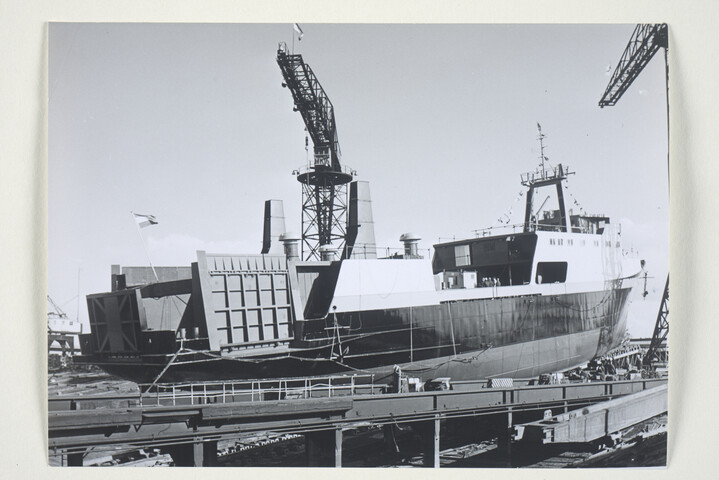 S.5219(12)0461; Fotos van de tewaterlating van het vrachtschip ms. Amstelstroom vanaf de [...]; fotoreportage