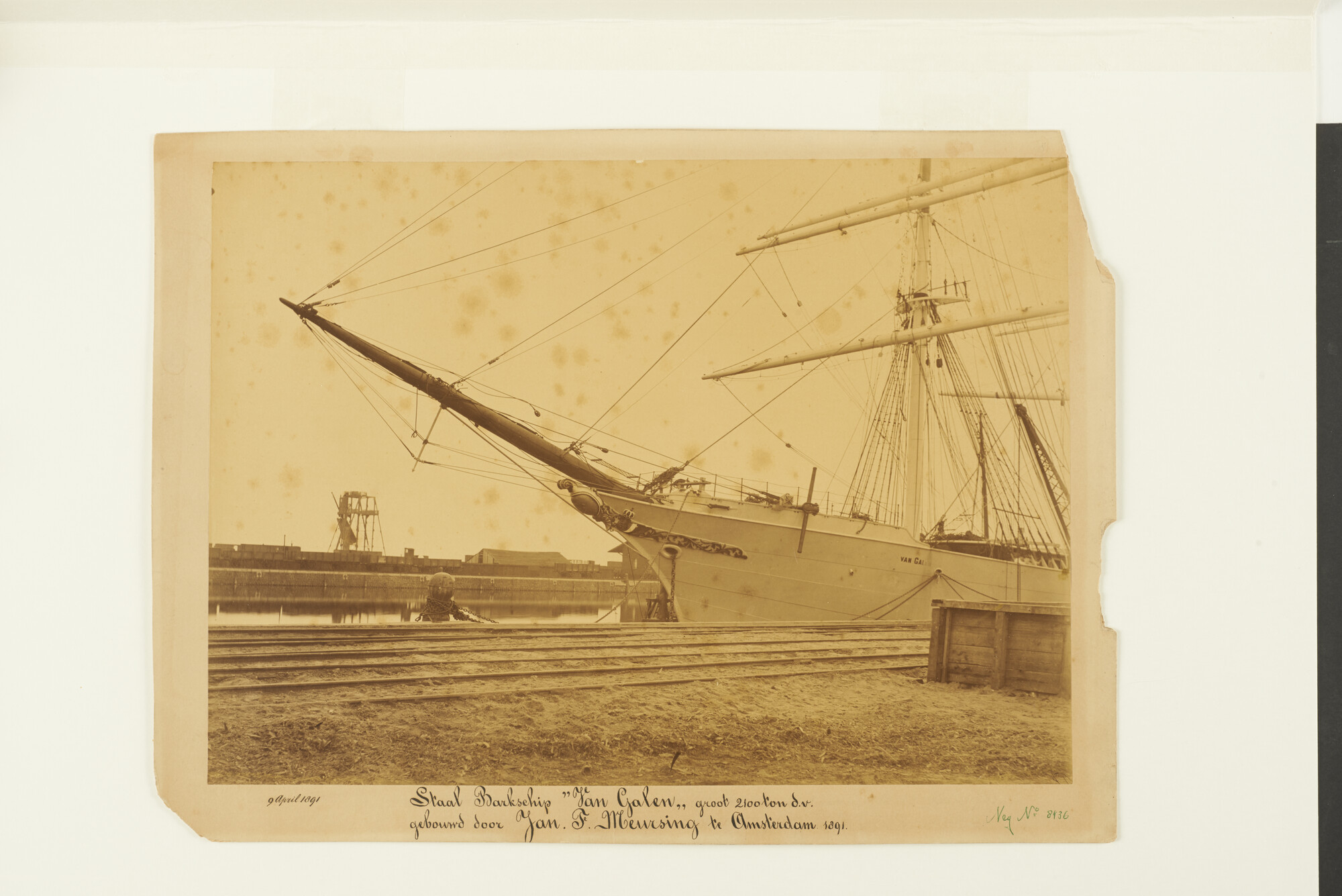S.1156(06)164; Het stalen barkschip Van Galen (voorschip) gebouwd op de werf van Jan F. Meursing te Amsterdam; foto