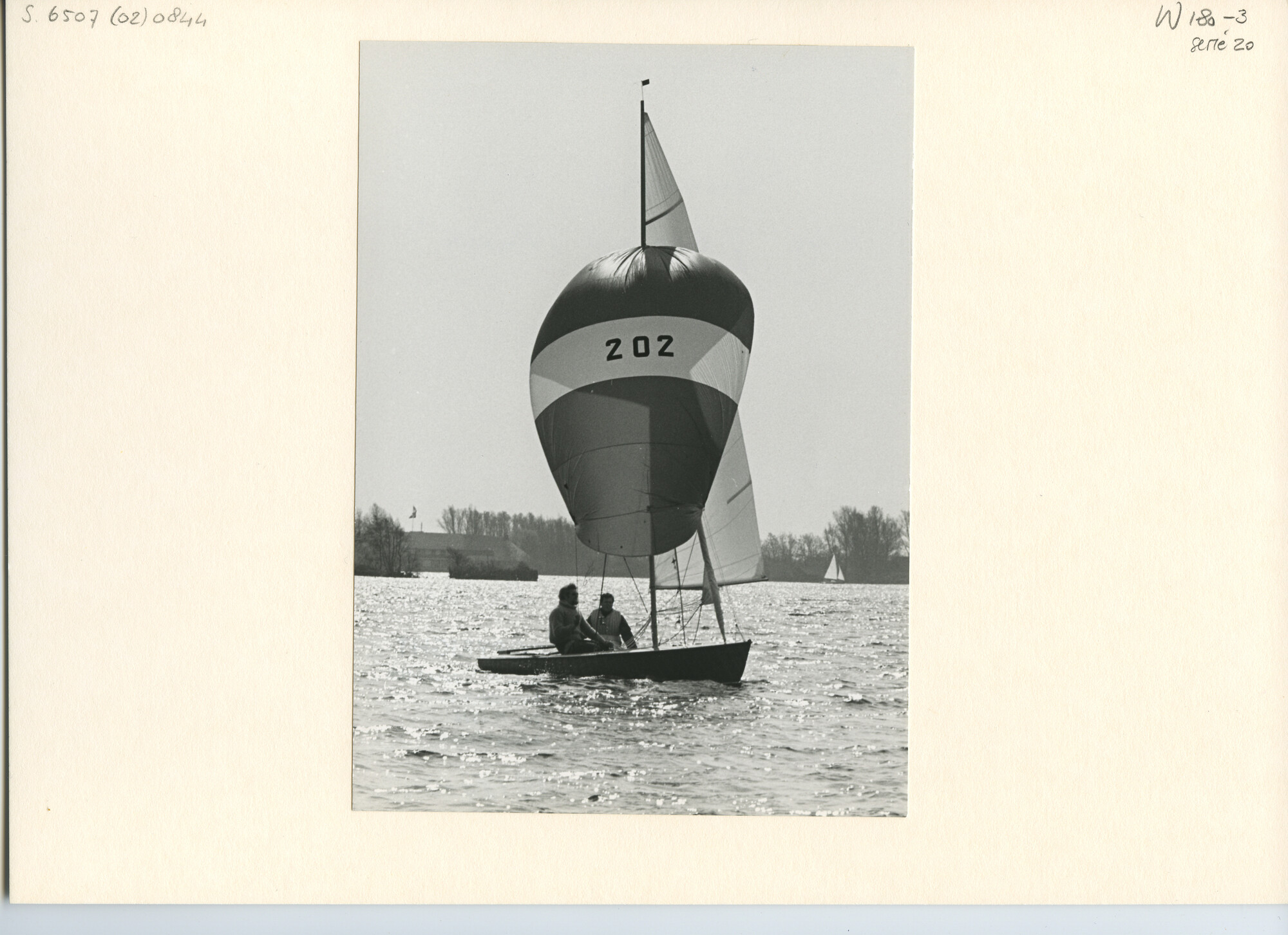 S.6507(02)0844.01; Zwart-wit foto van de FD-klasse op de Loosdrechtse Plassen; foto