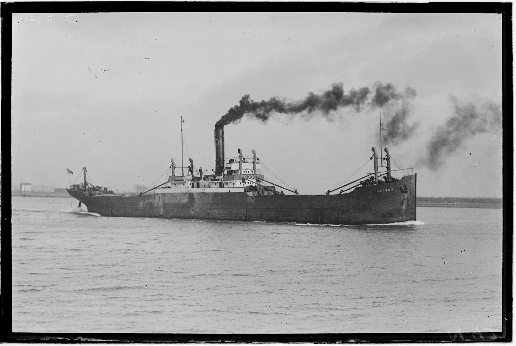 2018.1232; Glasnegatief van het vrachtschip Haakon (Noors, 1907); glasnegatief