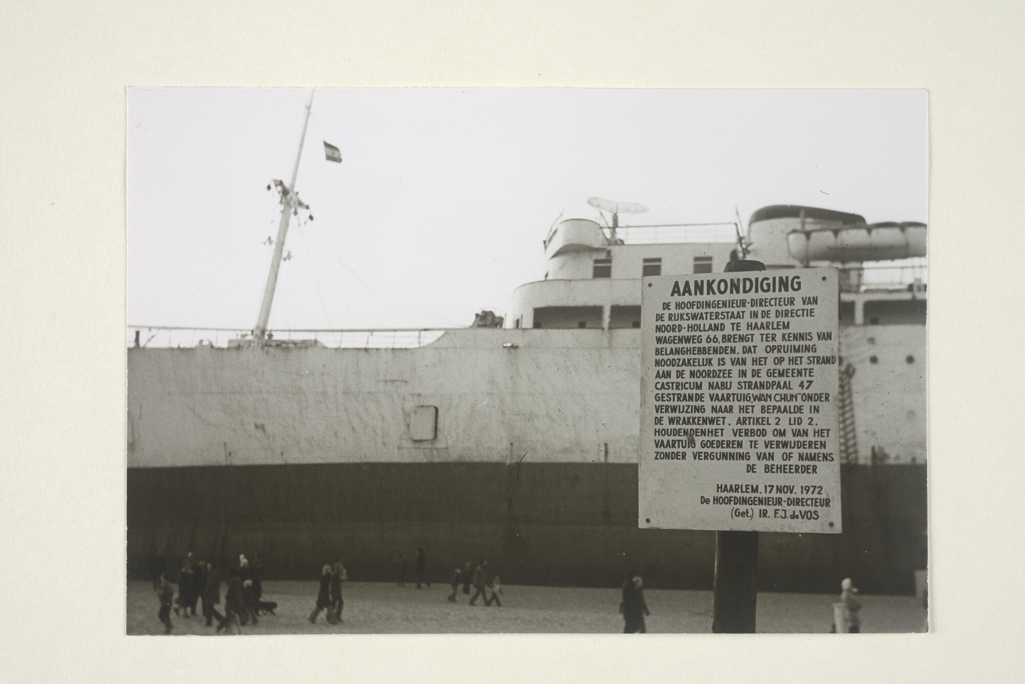 2000.2643; Vijf foto's van het Panamese vrachtschip ms. 'Wan Chun'; fotoreportage
