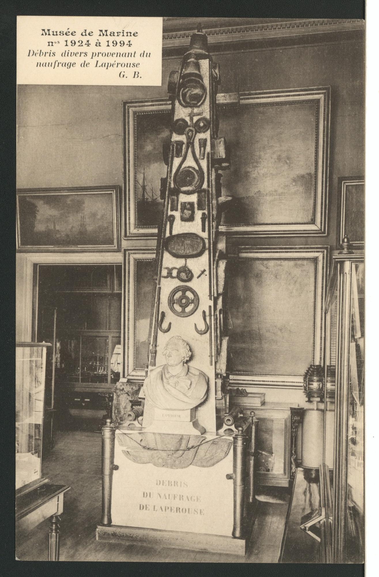 A.4876(397); Mapje van het Musee du Louvre (Musée de Marine) met 50 prentbriefkaarten met; prentbriefkaart-serie