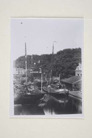 1994.6407; De scheepswerf van A. de Jong aan de Hoflaan in Vlaardingen; foto