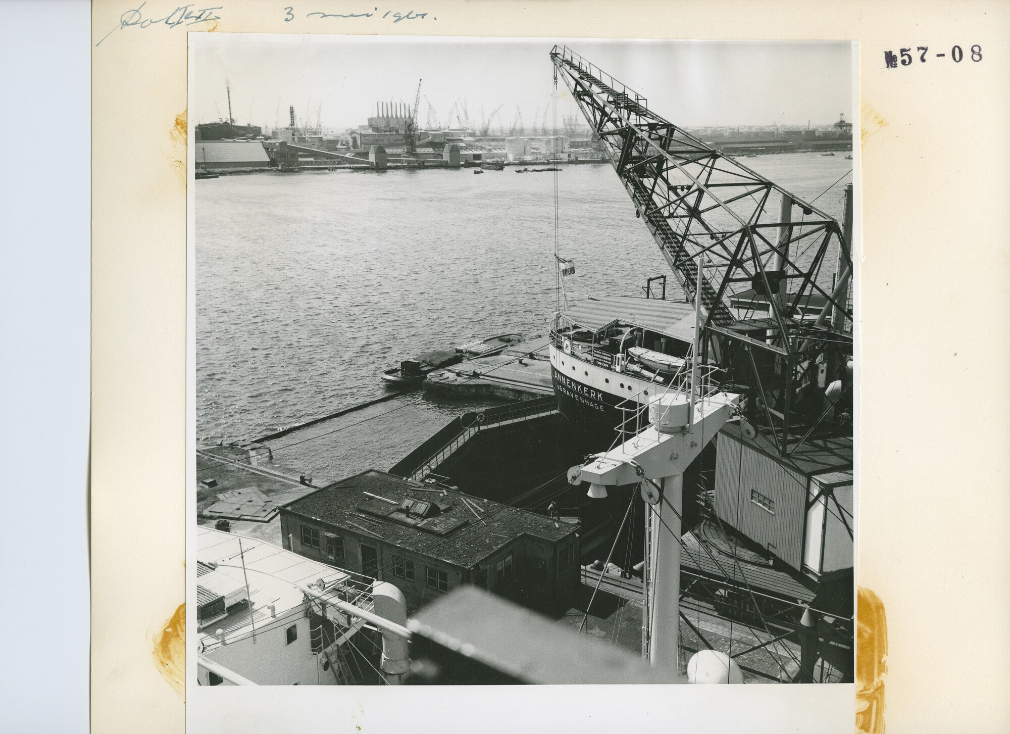 S.5444(3719)2; Foto van het vrachtschip ms. Annenkerk van de VNS; foto