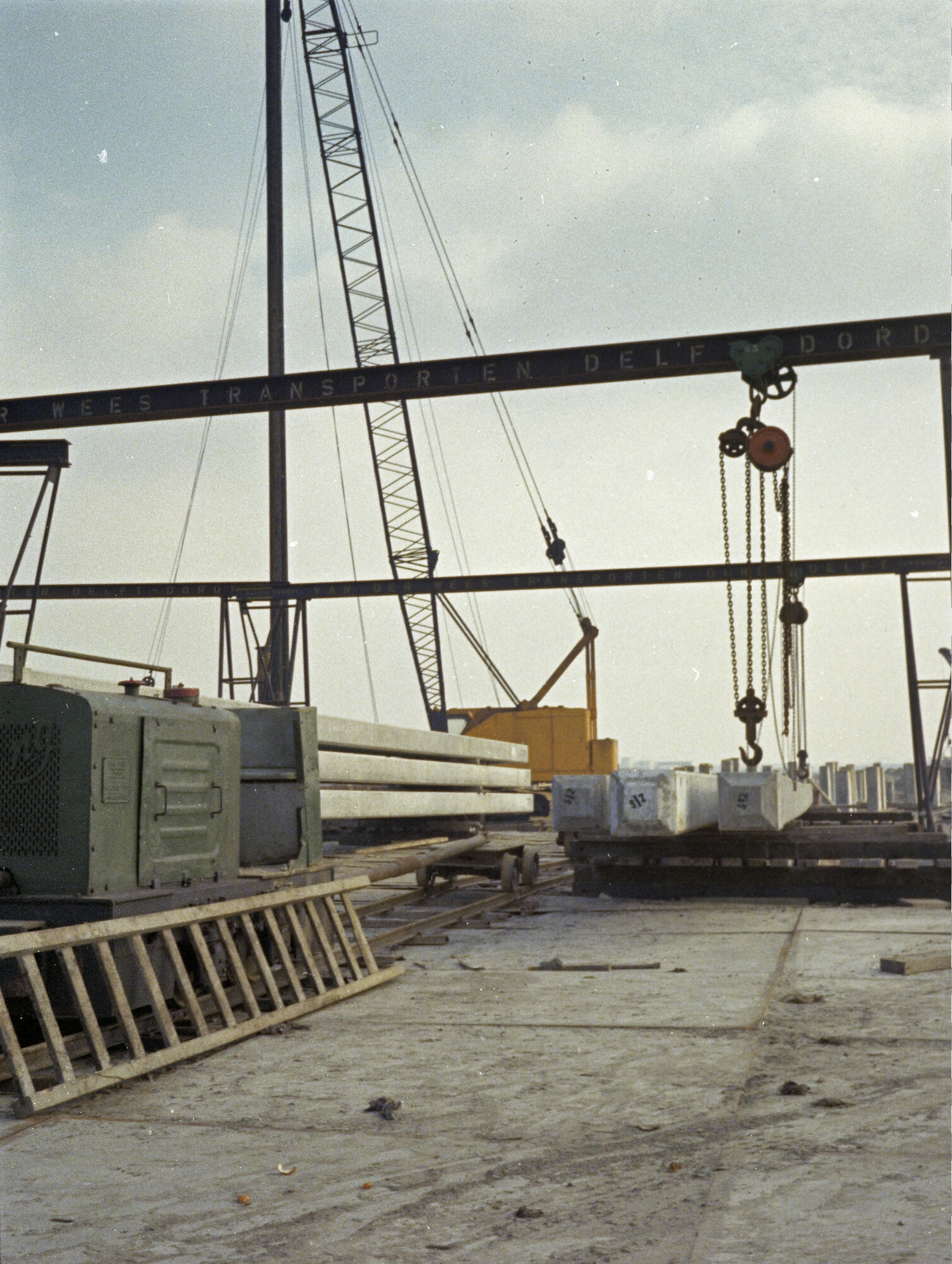 2015.1543; Negatief van de Container Terminal Amsterdam in aanbouw; negatief